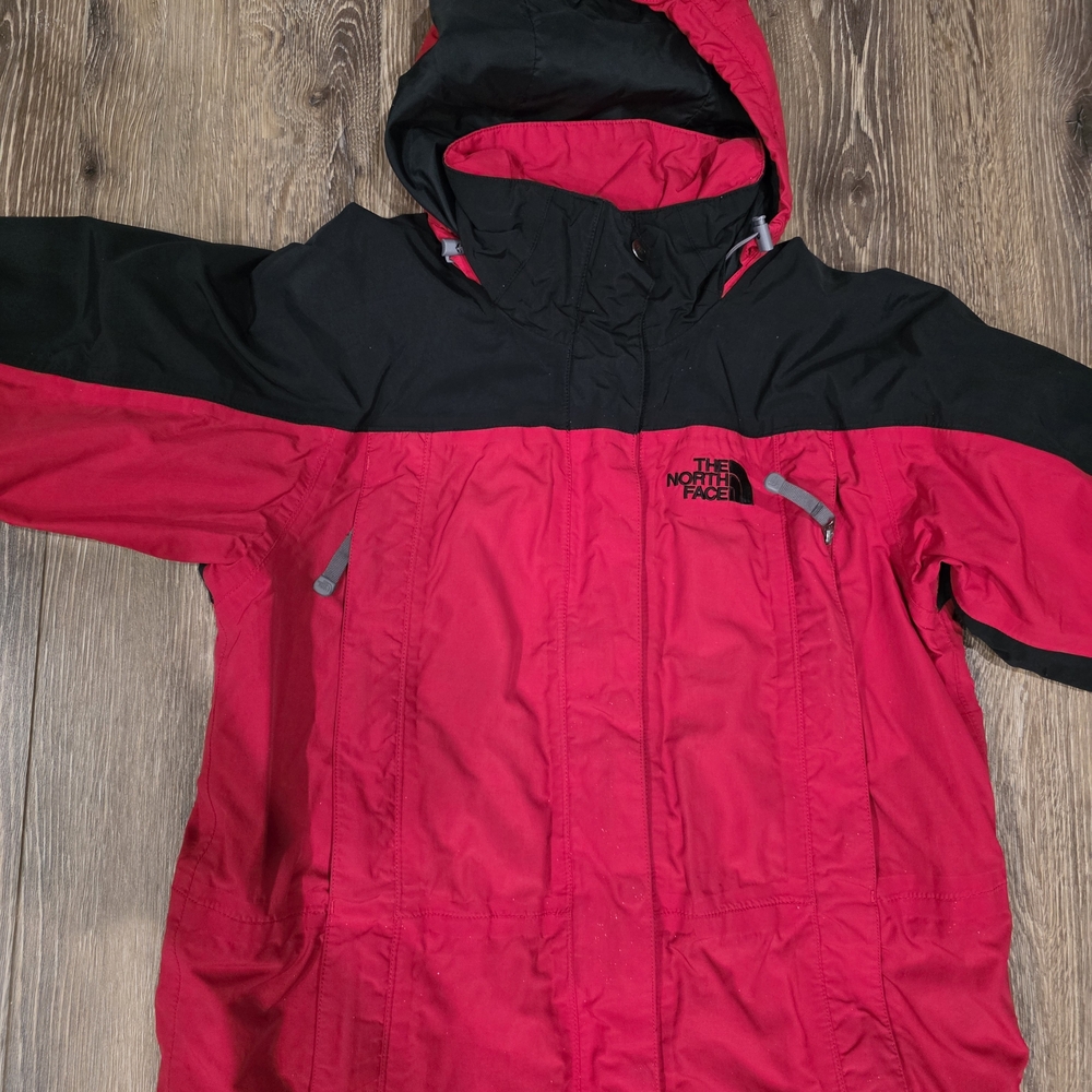The North Face Kids Red and Black Jacket - Picture 10 of 12